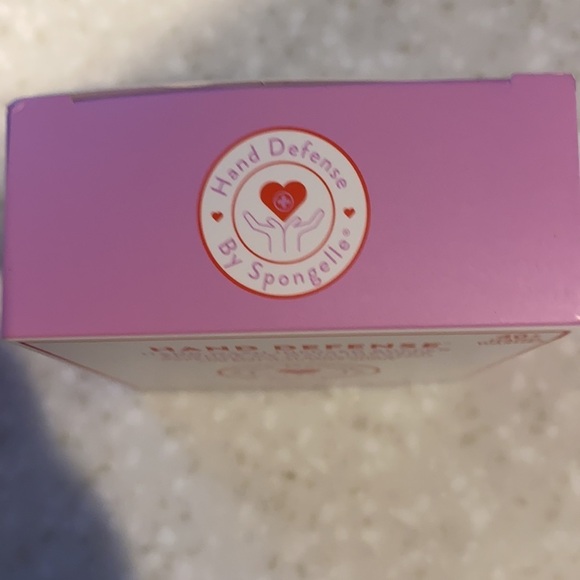 Spongelle new in box Hand Buffer - Picture 2 of 6
